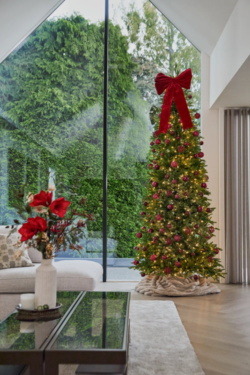 Künstlicher Weihnachtsbaum Slim „Undset“ 100 % PE – Smart LED