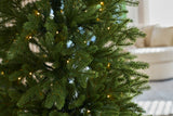 Künstlicher Weihnachtsbaum Slim „Undset“ 100 % PE – Smart LED