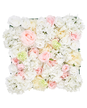 Die künstlichen Heckenblumen 50x50 cm weiß haben eine quadratische Fläche voller künstlicher weißer Rosen, Pfingstrosen und Hortensien vor einem weißen Hintergrund.