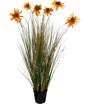 Der feuerhemmende Kunstgras-Chrysanthemen-Zwiebeltopf (90 cm) hat hohe, grüne und braune grasähnliche Blätter mit sieben orangefarbenen künstlichen Gänseblümchenblüten in einem schwarzen Topf vor einem weißen Hintergrund.