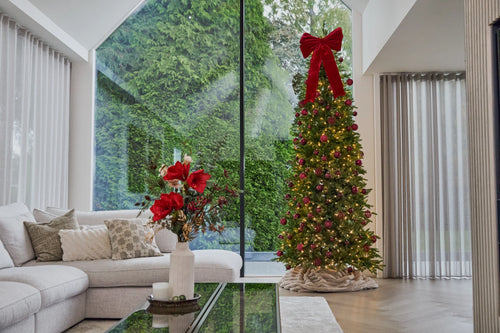 Künstlicher Weihnachtsbaum Slim „Undset“ 100 % PE – Smart LED