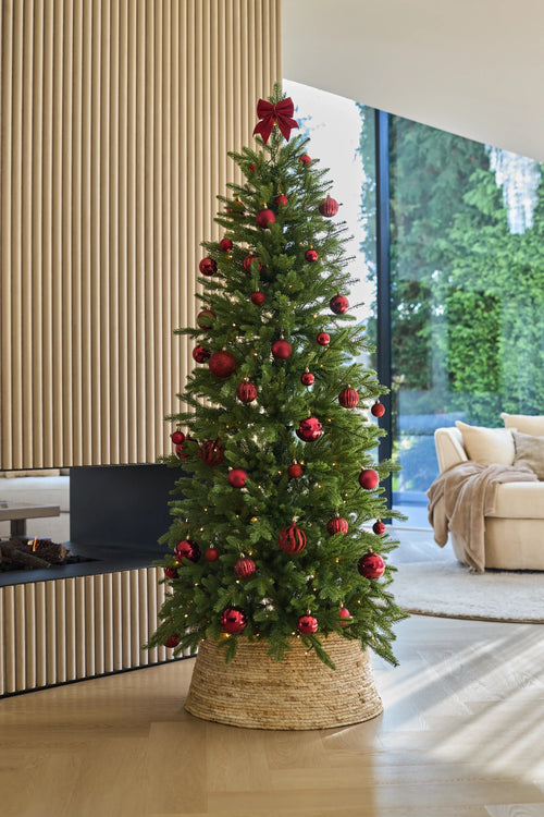 Künstlicher Weihnachtsbaum Slim „Undset“ 100 % PE – Smart LED
