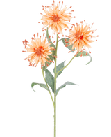 Eine künstliche Blume Scabiosa Japonica 70 cm Pfirsichstiel mit drei orangefarbenen Kunstblumen, stacheligen Blütenblättern und grünen Blättern, abgebildet vor einem weißen Hintergrund.