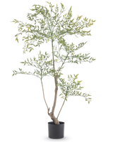 Der Künstliche Ruscus 120 cm ist eine hohe, schlanke Kunstpflanze mit langen dünnen Zweigen mit vielen kleinen grünen Blättern. Es steht in einem einfachen schwarzen Topf und bringt realistisches Grün in jeden Raum, ohne dass es einer Wartung bedarf.