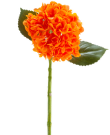 Die künstliche Blume Charlotte Hydrangea Real Touch orange 55 cm hat eine leuchtend orangefarbene Hortensienblüte mit Blütenblättern, einem grünen Stiel und zwei großen grünen Blättern vor einem weißen Hintergrund.