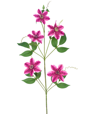 Die Kunstblume Clematis gefüllt 78 cm lila hat fünf sternförmige, violette gefüllte Blüten mit grünen Blättern und lockigen Ranken an schlanken Stielen, vor einem weißen Hintergrund.