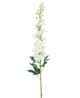 Die künstliche Blume Delphinium 79 cm weiß hat einen langen weißen Delphiniumstiel mit mehreren Blüten und grünen Blättern, isoliert auf einem weißen Hintergrund.