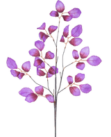 Der künstliche Zweig Apfelblatt 90 cm lila hat einen schlanken, verzweigten Stiel mit mehreren Zweigen, die mit leuchtend violetten Blättern geschmückt sind und sich vor einem weißen Hintergrund präsentieren.