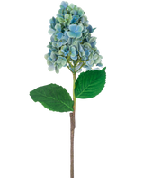Ein einzelner Stiel einer künstlichen Hortensie 93 cm blau mit blauen und grünen Hortensienblüten mit üppig grünen Blättern, isoliert auf weißem Hintergrund.