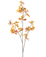 Der künstliche Zweig Enkianthus 112 cm gelb ist ein einzelner künstlicher Zweig mit mehreren Stielen und gelben Herbstblättern vor einem schlichten weißen Hintergrund.