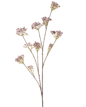 Die künstliche Blume Baby's Breath 112 cm lila hat einen schlanken Stiel mit mehreren Zweigen, die jeweils mit Büscheln zarter hellvioletter Blüten vor einem schlichten weißen Hintergrund verziert sind.