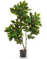 De Kunstplant Ficus Carica Vijgenboom 120 cm heeft weelderige groene bladeren en kleine bruine vruchten in een zwarte pot, tegen een effen witte achtergrond.