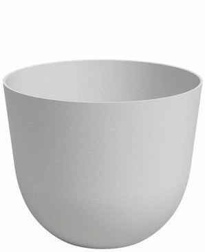 Der Planter Havanna Ø40cm x H33cm ist ein hellgrauer, runder Blumentopf aus Kunststoff mit glatter Oberfläche und ohne sichtbare Verzierungen oder Drainagelöcher.
