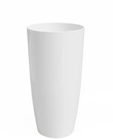 Der Übertopf Santorini ist eine hohe, weiße, zylindrische Vase (Ø27 cm x H40 cm) mit einer glatten, glänzenden Oberfläche. Die Vase steht aufrecht vor einem schlichten weißen Hintergrund.