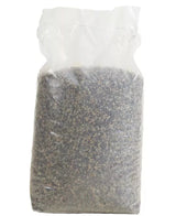Ein 10-Liter-Beutel mit „Volcanic Pebbles“, gefüllt mit kleinen, gräulichen Vulkankieseln, oben versiegelt und aufrecht stehend auf einem schlichten weißen Hintergrund.