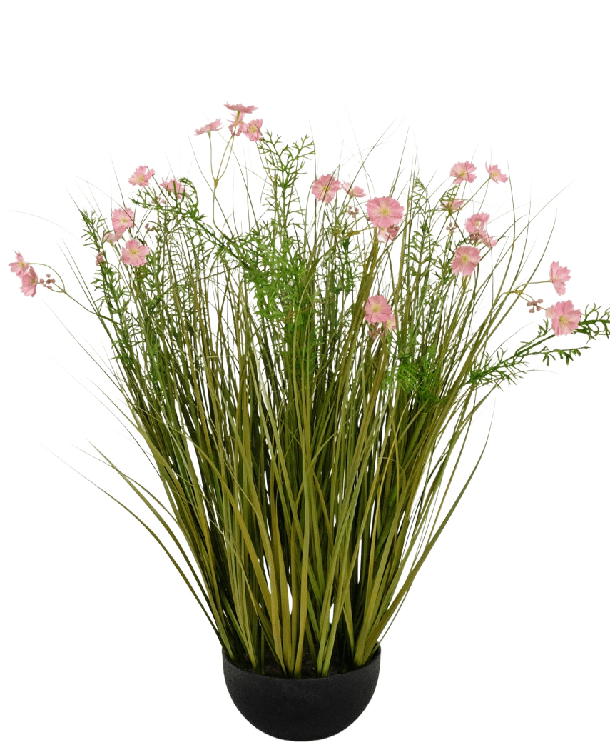 Der Kunstrasen-Zwiebelgrastopf „Rosa Gesang Flower“ ist eine 90 cm hohe, flammhemmende Kunstpflanze mit langen grünen grasähnlichen Blättern und rosa Blüten in einem runden schwarzen Topf, abgebildet vor einem weißen Hintergrund.