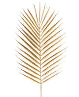 Der künstliche Zweigfarn 64 cm gold hat ein einzelnes goldenes Palmenblatt mit langen, schlanken Blättern auf einem schlichten weißen Hintergrund.