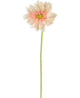 Die künstliche Blume Gerbera mini 47 cm zartrosa ist ein künstliches hellrosa Gänseblümchen mit weichen, geschichteten Blütenblättern und einem gelben Herzen auf einem langen grünen Stiel vor einem schlichten weißen Hintergrund.
