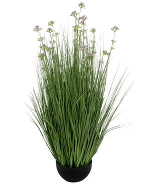 Der feuerhemmende Kunstrasen-Lauchblumen-Zwiebelgrastopf 100 cm hat einen schwarzen Topf mit hohen, dünnen grünen Kunstblättern und kleinen lila Blüten an langen Stielen vor einem weißen Hintergrund.