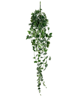 Der künstliche Efeu 130 cm grün/weiß ist eine hängende künstliche Efeupflanze mit langen, nachhängenden grünen Blättern und weißen Rändern, dargestellt vor einem schlichten weißen Hintergrund.