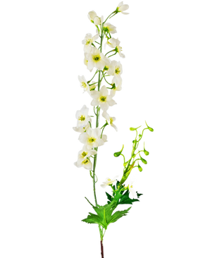 Die künstliche Blume Delphinium 79 cm weiß hat einen einzelnen Stiel aus weißen Ritterspornblüten mit grünen Blättern und Knospen, isoliert auf einem weißen Hintergrund.